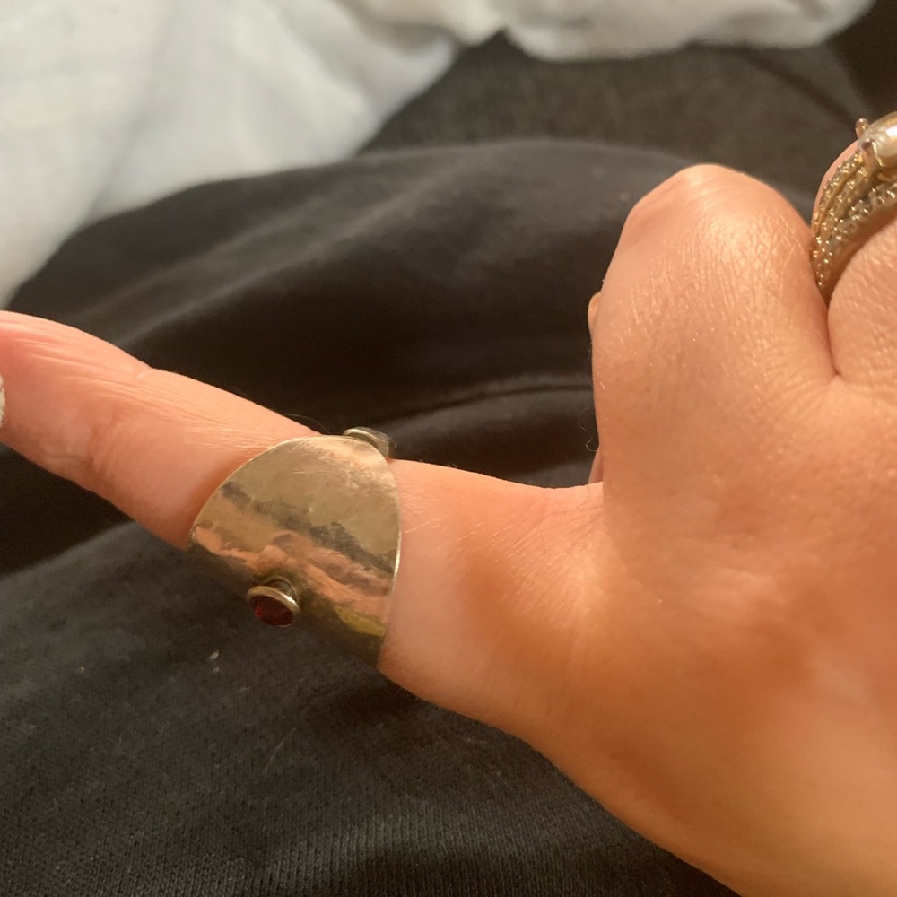 Spoon bent ring with red ruby stone - Picture 4 of 5